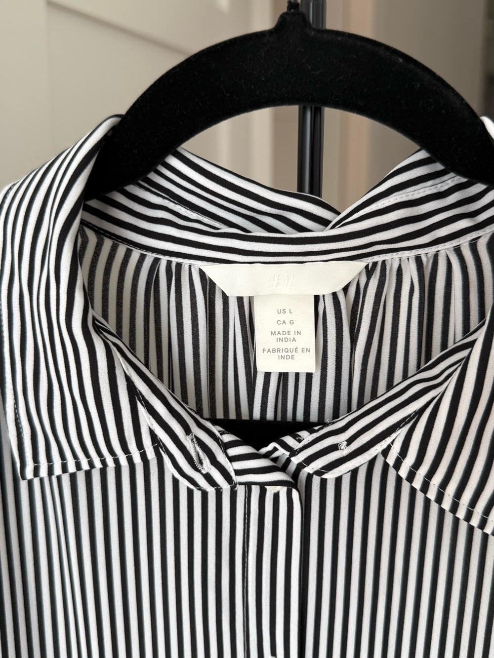 Black and White Vertical Stripe Button-Up Blouse - Picture 2 of 8